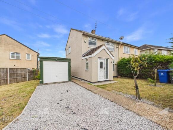 3 bed property, in Oakdene, £150,000