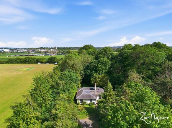 3 bed property, in Writtle, £900,000