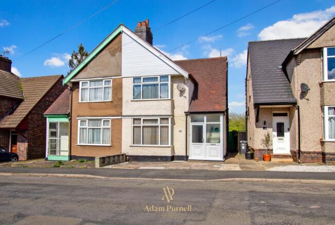 3 bed property, in Regent Street, £200,000