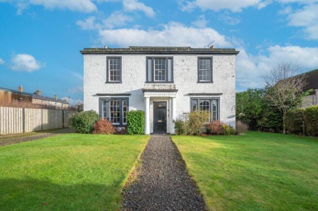 5 bed property, in Station Road, £525,000