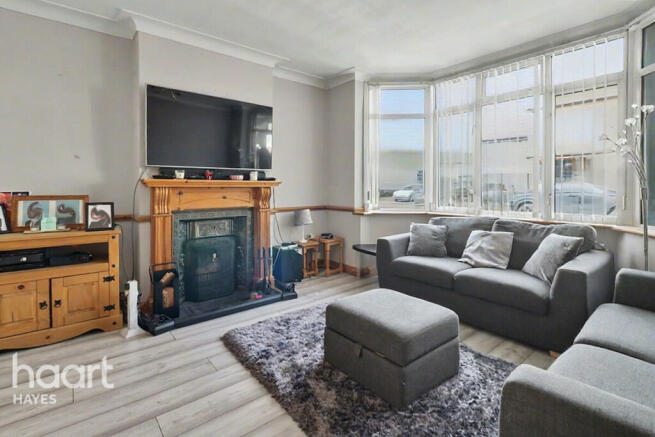 4 bed property, in Cranmer Road, £600,000