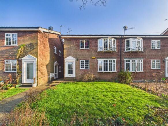 2 bed property, in Melville Court, £153,000