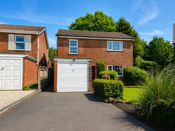 4 bed property, in Spode Close, £279,950