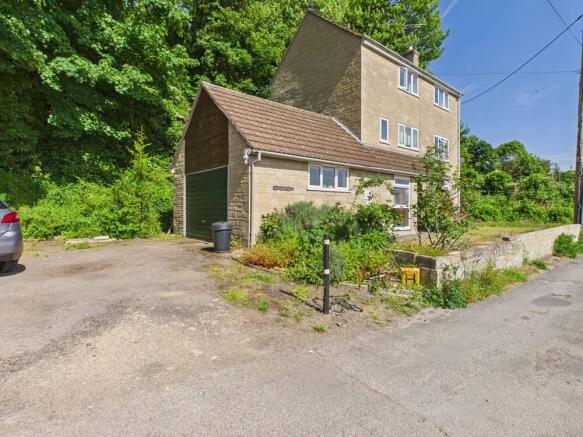 4 bed property, in Lower Street, £620,000