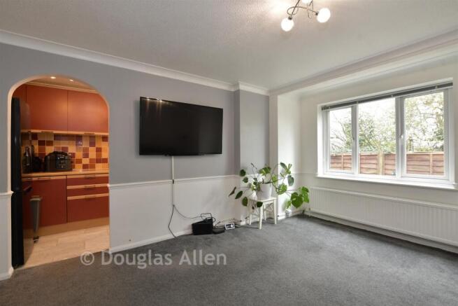 1 bed property, in Haslemere Road, £167,500