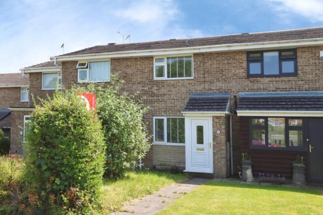 2 bed property, in Pentland Road, £190,000