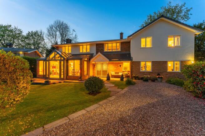 6 bed property, in Windle Hey, £850,000
