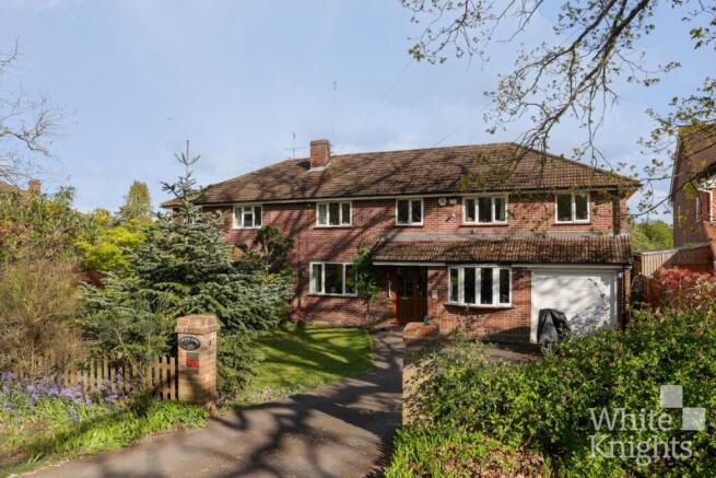 6 bed property, in Western Avenue, £795,000