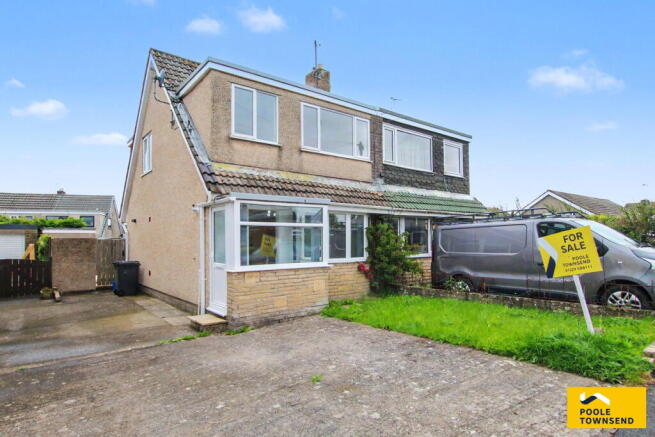 3 bed property, in Mearness Drive, £239,900