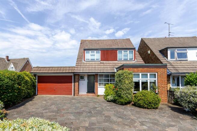 4 bed property, in Boniface Road, £850,000