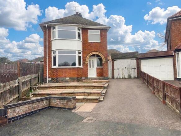 3 bed property, in Westover Road, £280,000