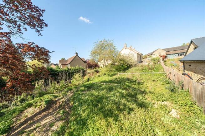 Land, in Bakers Lane, £160,000