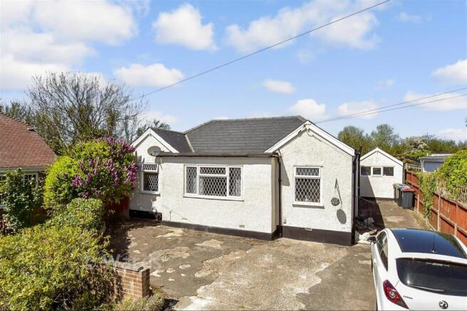 3 bed property, in Lanchester Close, £300,000