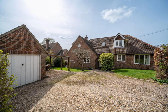3 bed property, in Stevens Green, £650,000