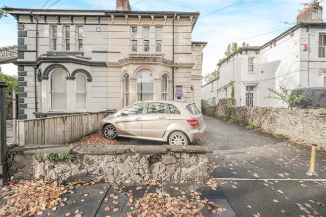 8 bed property, in The Walk, £850,000