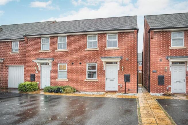 3 bed property, in Danby Road, £265,000