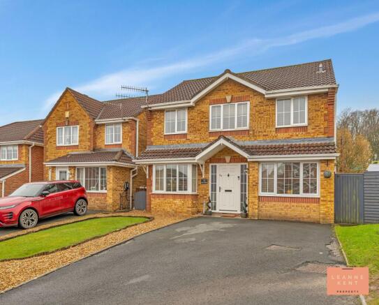4 bed property, in Heol Tyddyn, £450,000