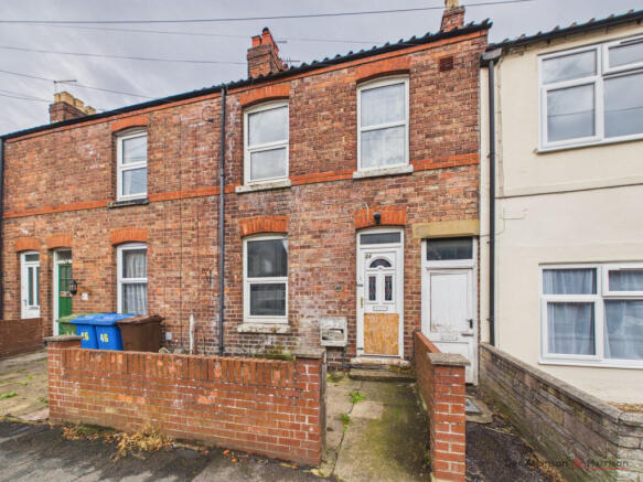 3 bed property, in St Johns Walk, £80,000