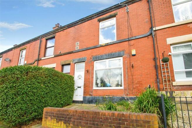 2 bed property, in Rochdale Old Road, £130,000