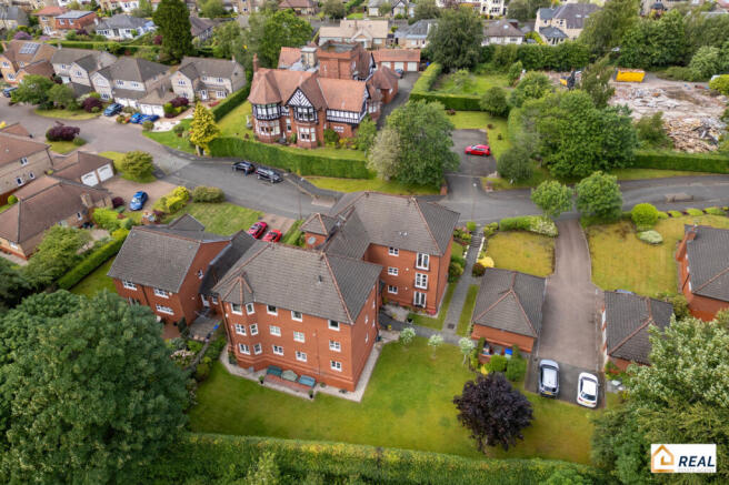 3 bed property, in Batterflatts gardens, £305,000