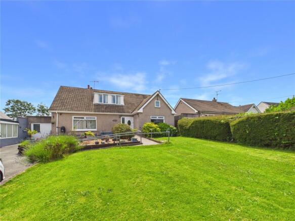 4 bed property, in The Lanterns, £395,000