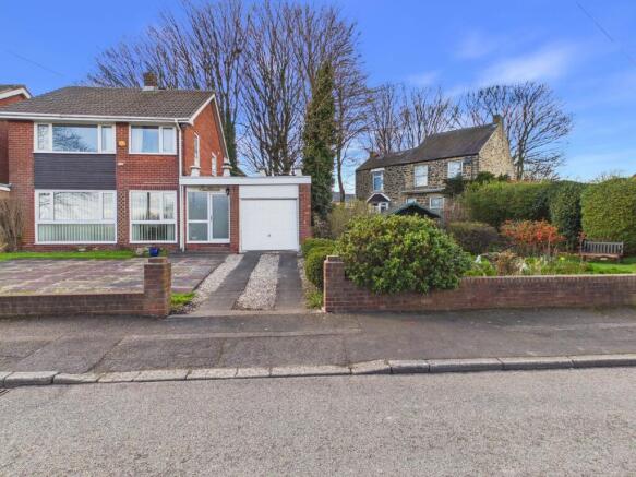 3 bed property, in Stoney Lane, £235,000