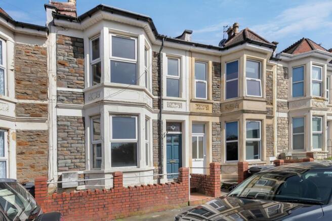 3 bed property, in Gerrish Avenue, £400,000