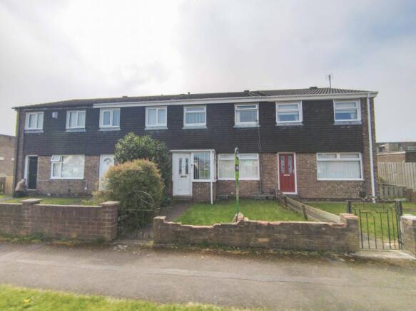 3 bed property, in Windsor Walk, £77,000