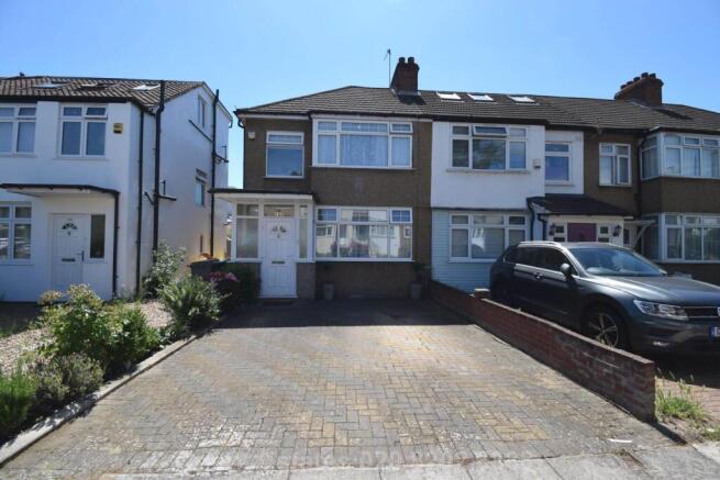 3 bed property, in Brent Park Road, £599,950