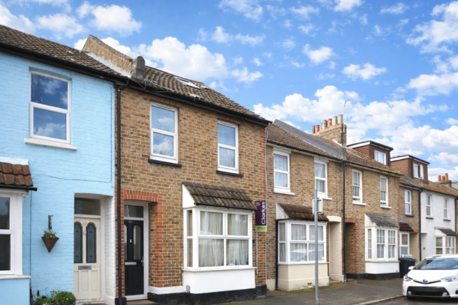 3 bed property, in William Street, £290,000