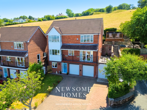 4 bed property, in Coed Y Fron, £375,000