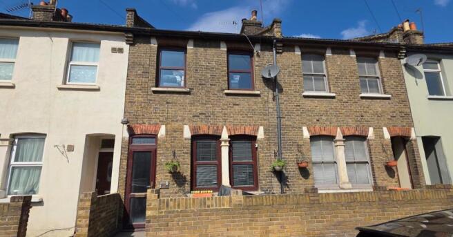 4 bed property, in 7 Boxley Street, £500,000
