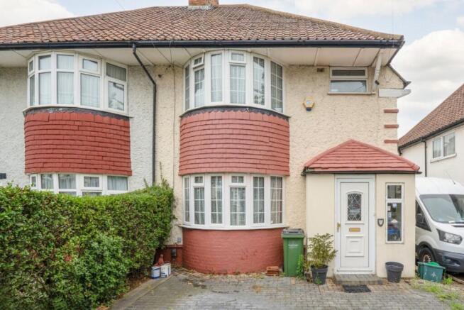 3 bed property, in Canberra Road, £650,000
