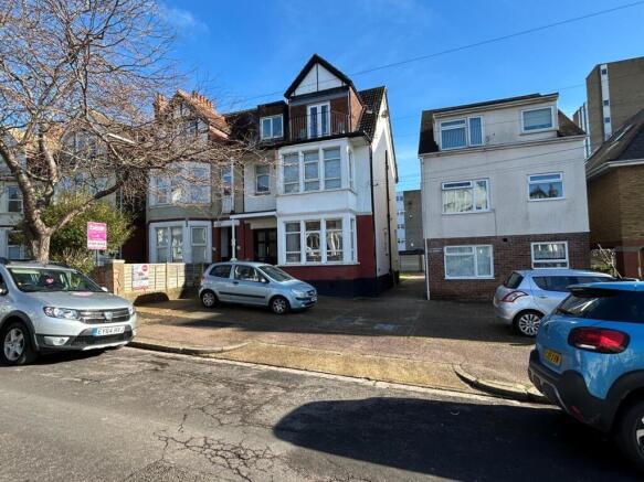 1 bed property, in Palmerston Road, £95,000