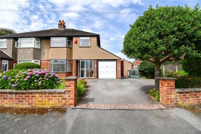 3 bed property, in Speedwell Close, £375,000