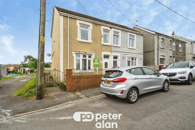 3 bed property, in School Road, £160,000