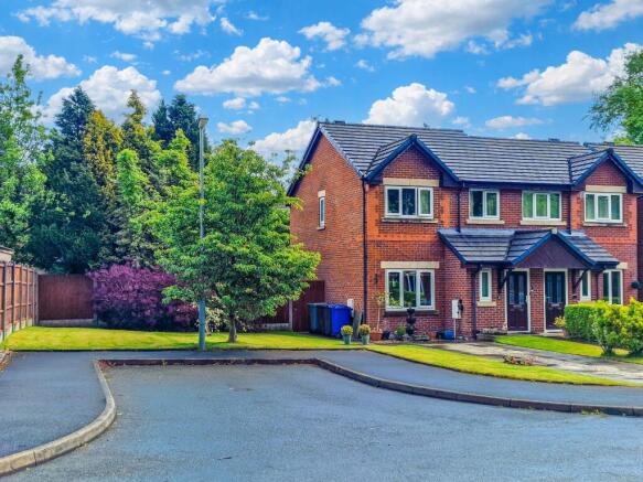 3 bed property, in Greengate Close, £250,000