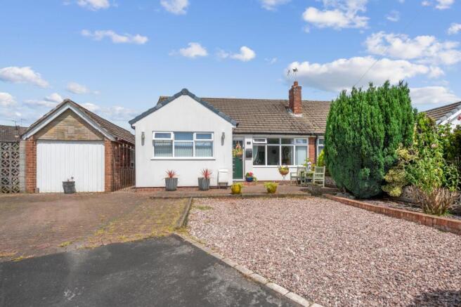 3 bed property, in Finch Close, £275,000