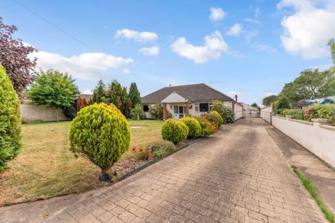 4 bed property, in Rowan Drive, £399,950