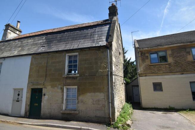 2 bed property, in Northend, £180,000