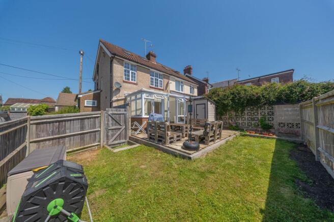 3 bed property, in Petlands Road, £425,000