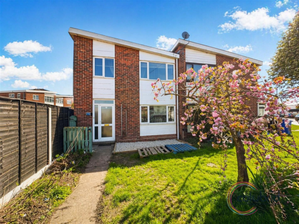 3 bed property, in Southend Road, £300,000