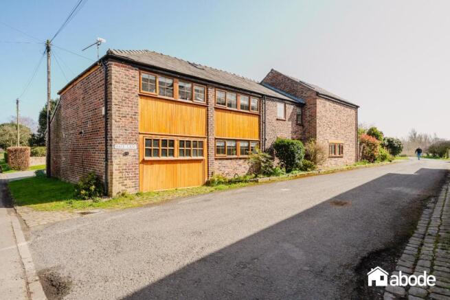 4 bed property, in Hall Lane, £650,000