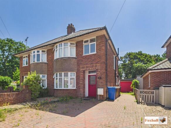 3 bed property, in Dorset Close, £335,000