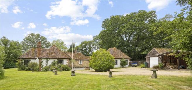 3 bed property, in Fernhurst Road, £1,150,000