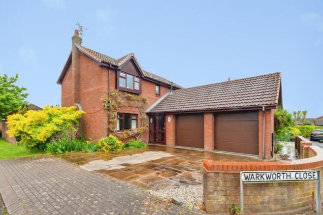 4 bed property, in Warkworth Close, £430,000