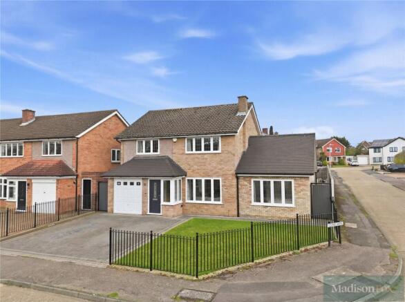 4 bed property, in Woolhampton Way, £950,000