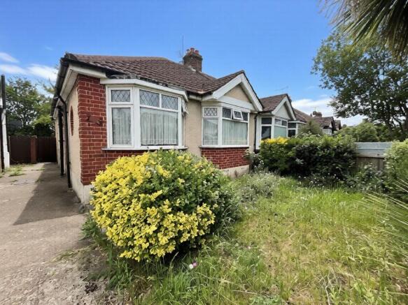 3 bed property, in Greenford Road, £550,000