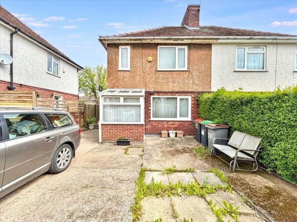 3 bed property, in Banks Avenue, £159,995