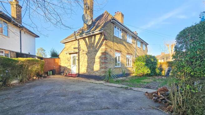 3 bed property, in Glebe Road, £539,950